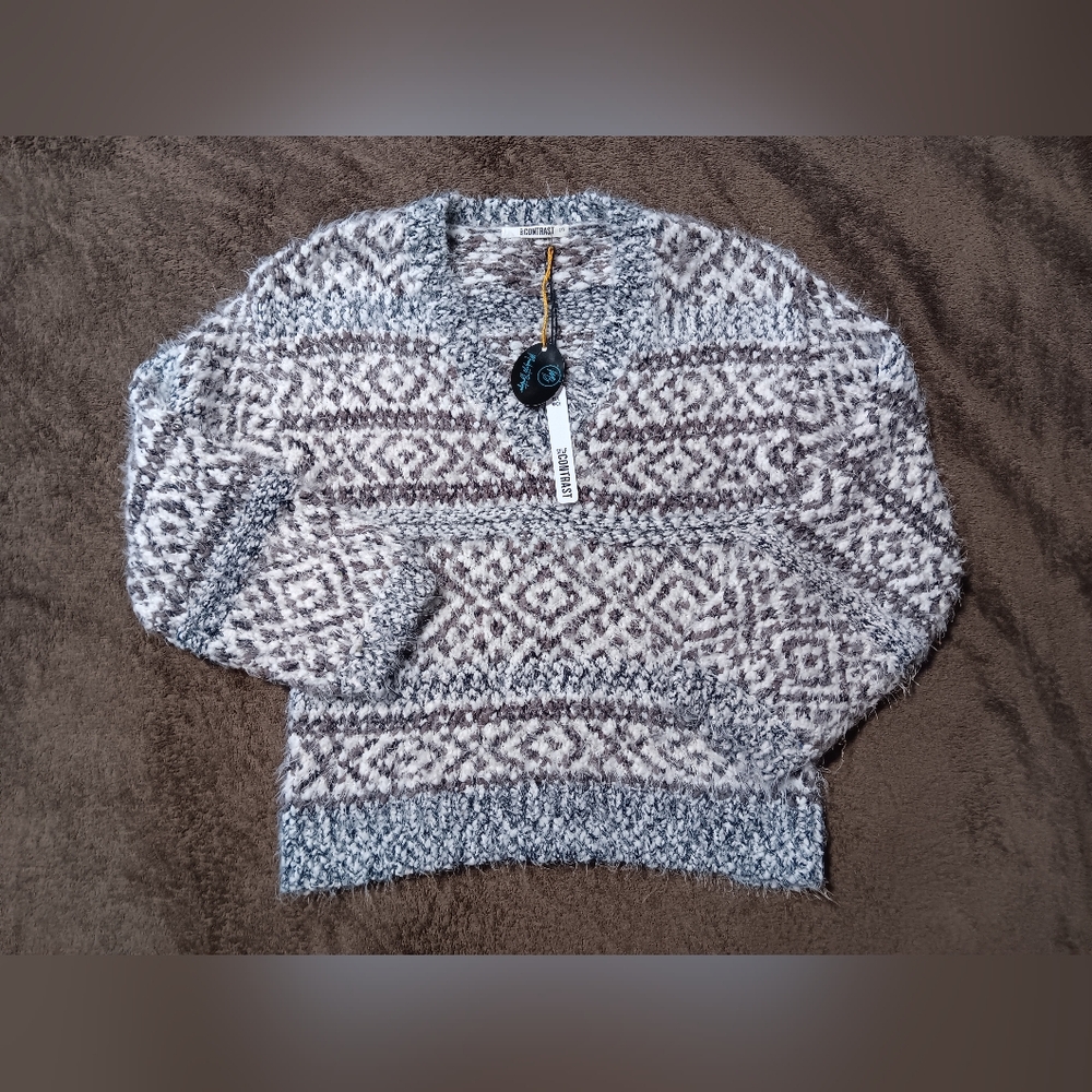Self Contrast Jordyn V Neck Sweater - Picture 6 of 7